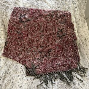 Paisley Patterned Scarf in Red and Black